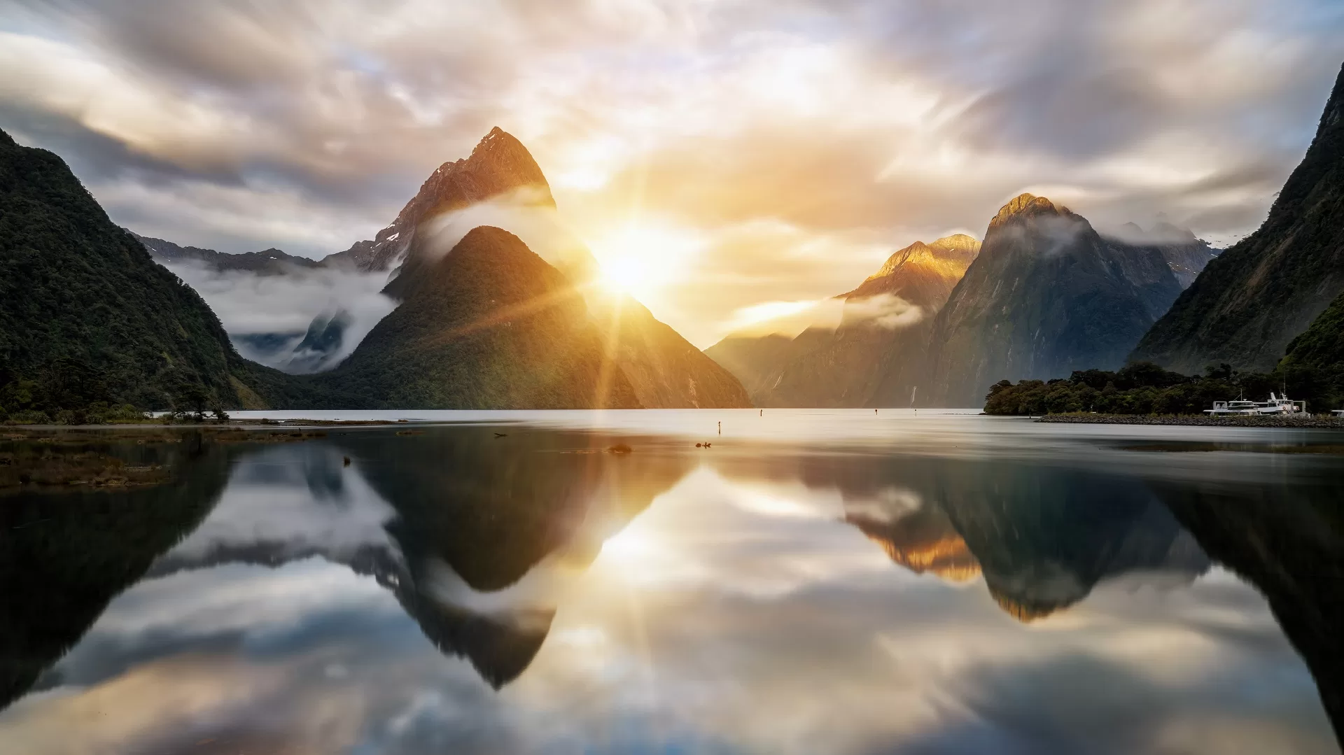 Lord Of The Fjords: New Zealand