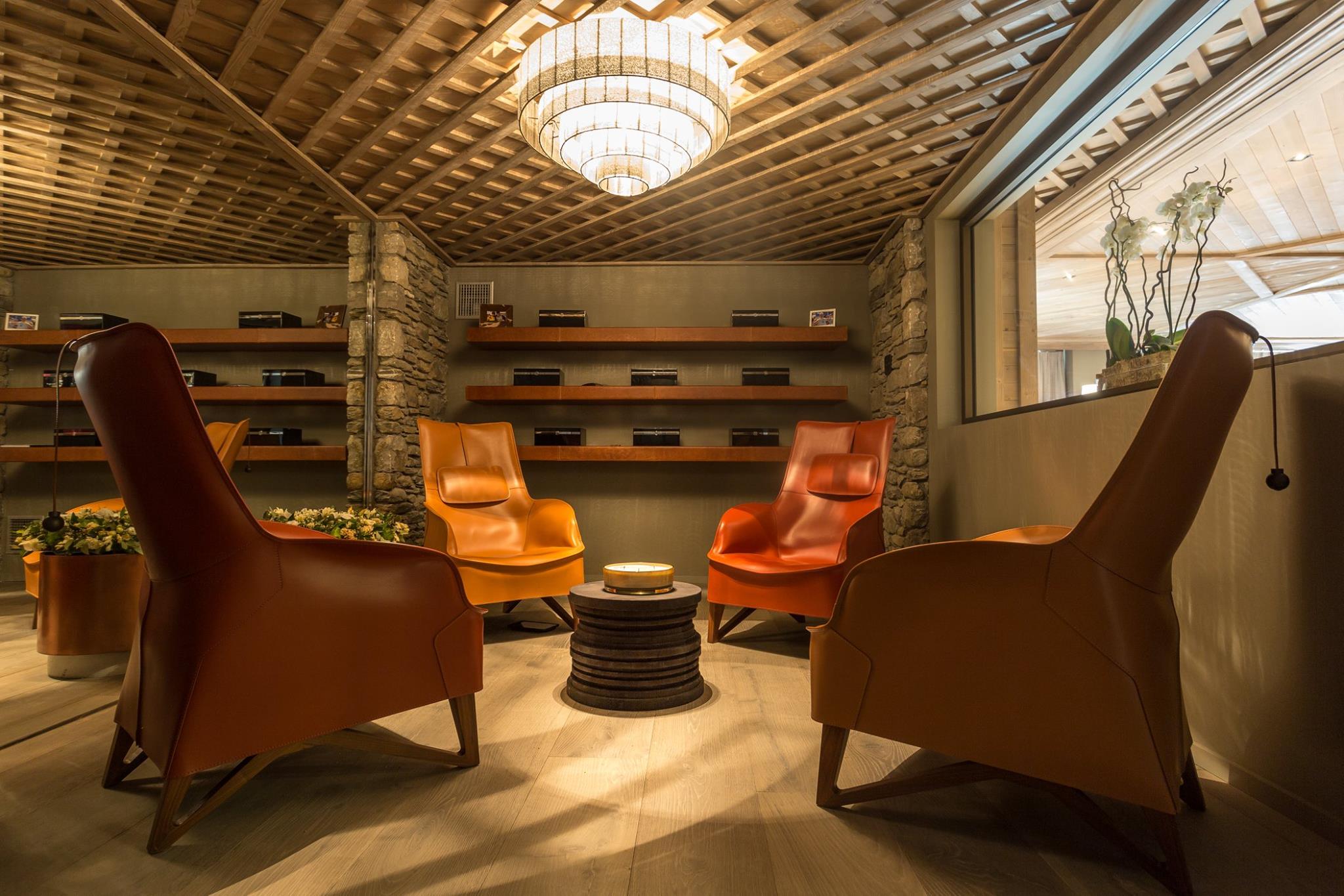 la datcha val thorens cigar room