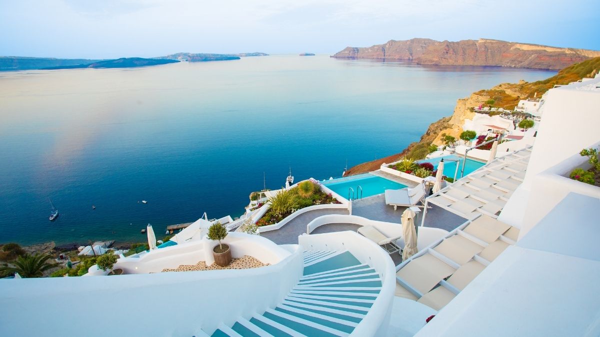 santorini romantic retreats