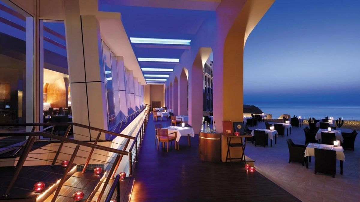 Shangri-La Al Husn Resort Oman Dining 